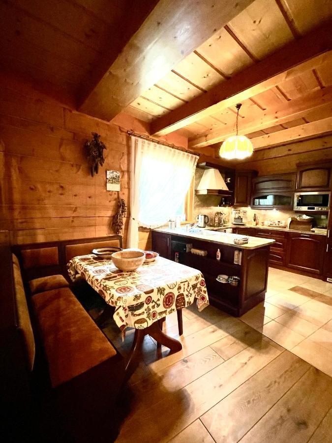Dom Z Bali Przy Szlaku Villa Kasina Wielka Exterior foto